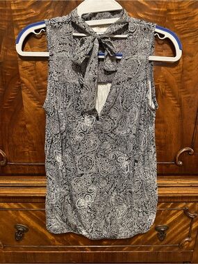 LOFT Petite Black & White Paisley Tie-Neck Sleeveless Camisole